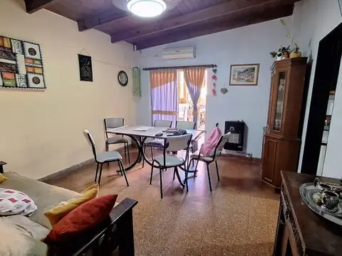 Depto Tipo Casa en Venta de 4 dormitorios