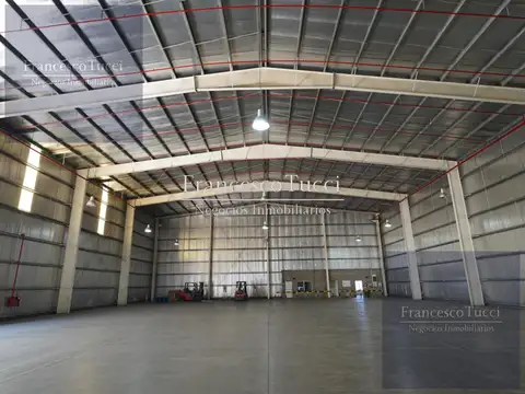 Galpón nave industrial en alquiler en Parque Del Oeste
