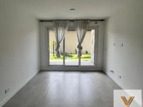 Casa en venta - 2 Dormitorios 2 Baños - Escobar
