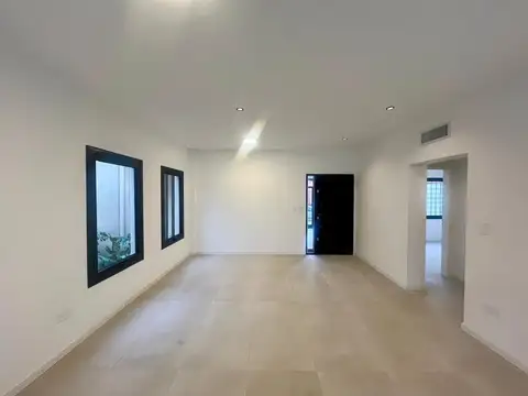Casa en Venta en Castelar Norte, USD 275.000