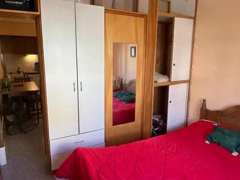 Departamento Monoambiente dividido - Vista lateral al mar