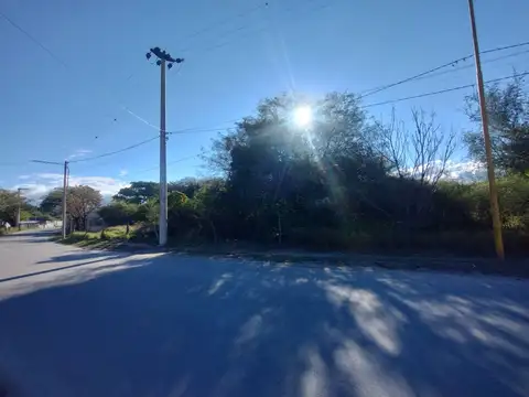 SE VENDEN 4 TERRENOS FRAY M.ESQUIÚ U$S 20 MIL C/U