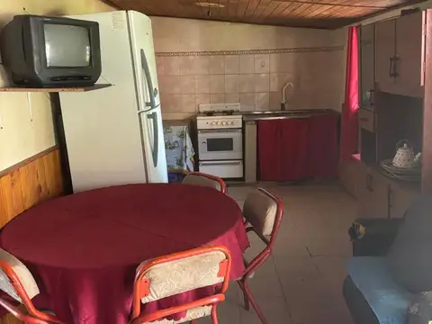 Casa 3 ambientes con 1 baño