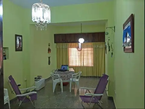 Casa 3 ambientes con 2 baños
