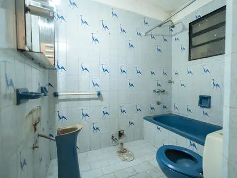 Depto Tipo Casa en Venta 60 años