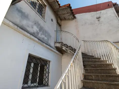 Depto Tipo Casa en Venta de 5 ambientes