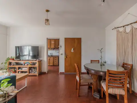 Departamento 4 ambientes con 2 baños