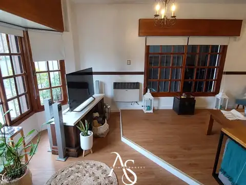 Casa en Venta con 3 cocheras