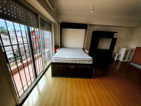 VENTA DEPART MONOAMBIENTE LINIERS CON BALCÓN