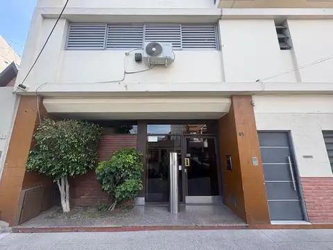 OBLIGADO 100, Piso 10