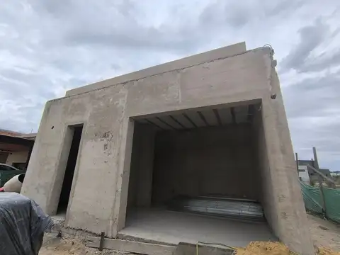 Santa Lucia, Pilar del Este. 500