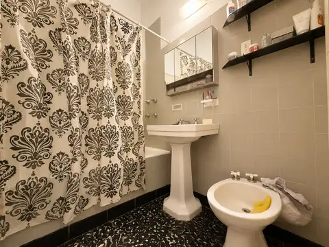 Depto Tipo Casa en Alquiler en Remedios de Escalada, $ 600.000