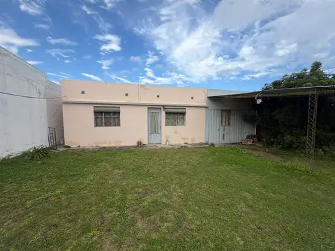 CASA A RECICLAR CON TERRENO DE 670 M²