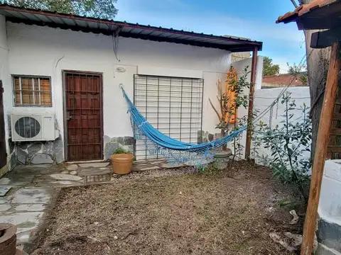 ALQUILER DE MONOAMBIENTE CON JARDÍN - CARRASCO SUR
