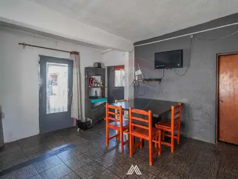 Casa 3 ambientes con 1 baño