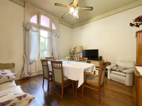 Depto Tipo Casa 4 ambientes con 2 baños