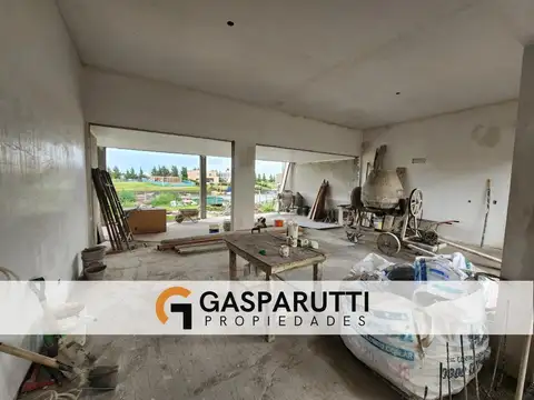 Casa en Venta con 4 cocheras