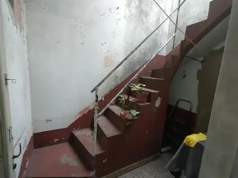 PH de 2 ambientes al frente con entrada independiente, patio y terraza propia