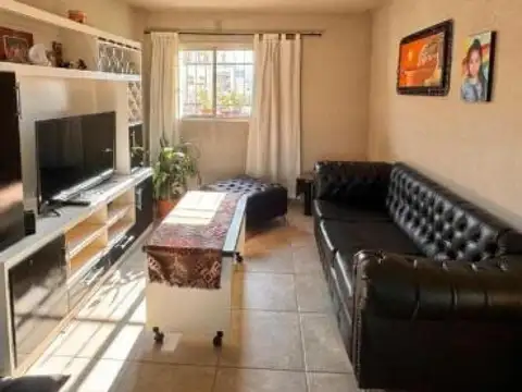 Departamento 5 ambientes con 2 baños