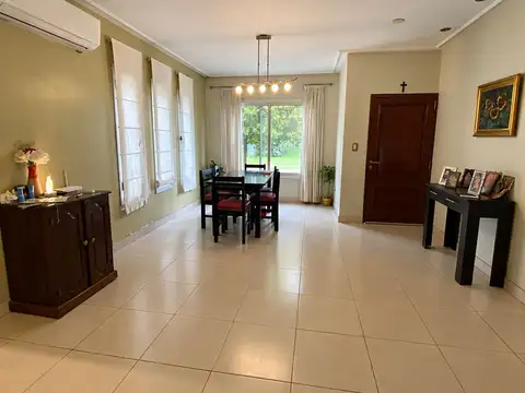 Casa en Venta en Tafi Viejo, USD 158.000
