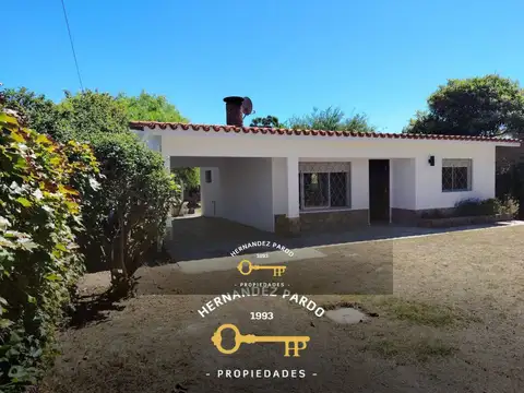 Hermosa casa en Lomas de Solymar Sur, sobre avenida a dos cuadras del mar
