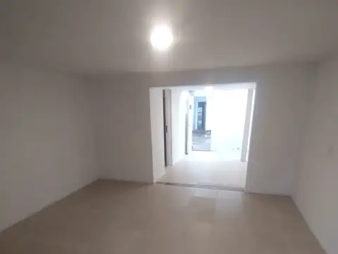 Depto Tipo Casa 4 ambientes con 1 baño