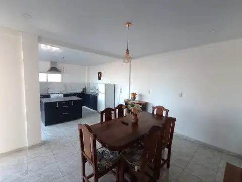Departamento 6 ambientes con 4 baños
