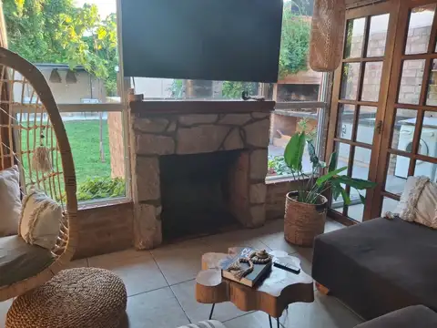 Casa 4 ambientes con 3 baños