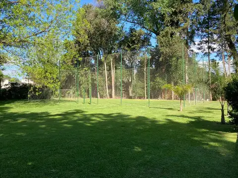 Casa en Venta con 4 cocheras