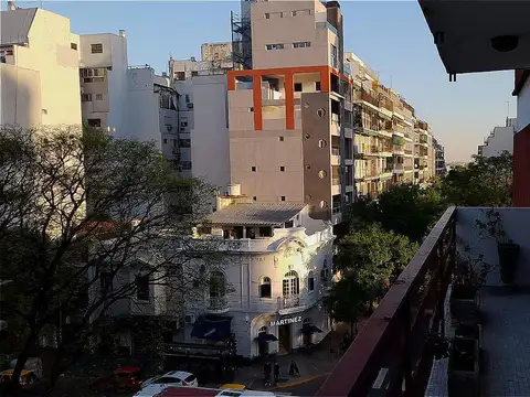 UNICO  C/Vista a  Plaza Misericordia - 5 Amb. c/dos cocheras. Escuchamos Ofertas 