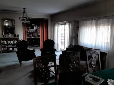 Departamento en Venta con 2 cocheras