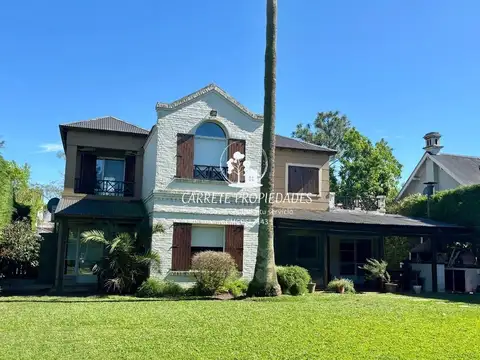Casa en venta 4 dormitorios, escritorio y pileta. Barrio Galapagos. Pilar
