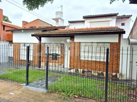 OPORTUNIDAD CASA CON DEPTO EN ITUZAINGO CENTRO! NUEVO VALOR!
