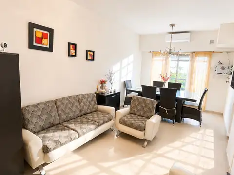Imperdible semipiso 2 ambientes con cochera AMOBLADO en Quilmes Centro