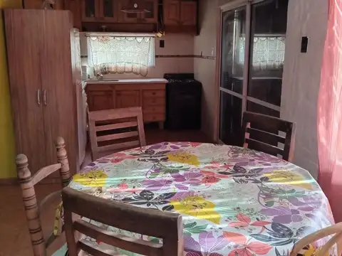 Casa en Alquiler con 1 cochera