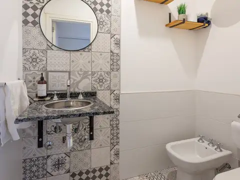 Casa 5 ambientes con 2 baños