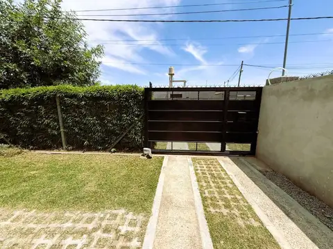 Casa 4 ambientes con 1 baño