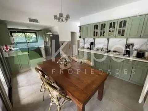 Casa 5 ambientes con 5 baños