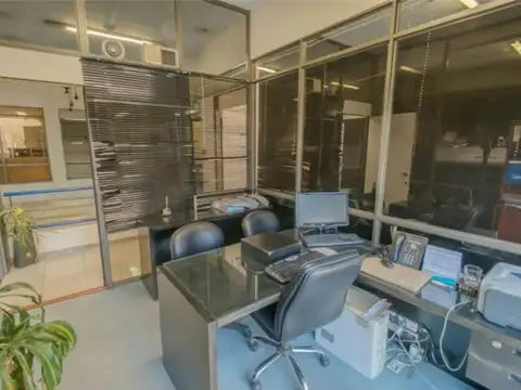 VENTA de local 3 pisos QUILMES CENTRO