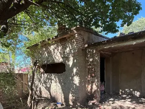 CASA A RESTAURAR / TERMINAR EN VILLA DEL DIQUE – CALAMUCHITA