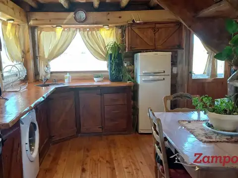 Casa 4 ambientes con 2 baños