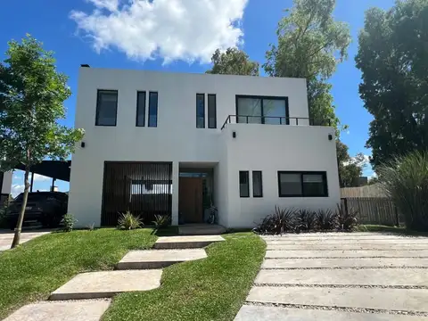 Santa Lucía Pilar Del Este 300