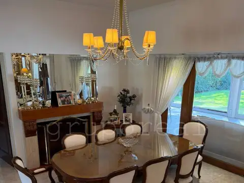 EL OMBU - Residencia a la Venta sobre gran lote al golf