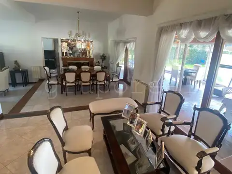 Casa en Venta en El Ombú, USD 430.000