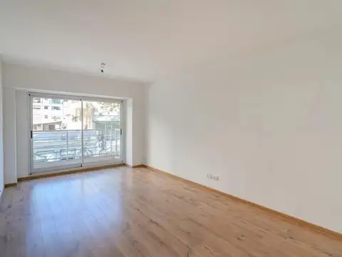 DEPARTAMENTO SEMIPISO 3 AMBIENTES AL FRENTE CON COCHERA Y AMENITIES EN BELGRANO