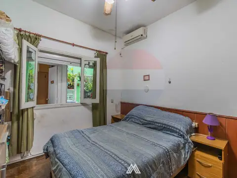 Casa 5 ambientes con 2 baños