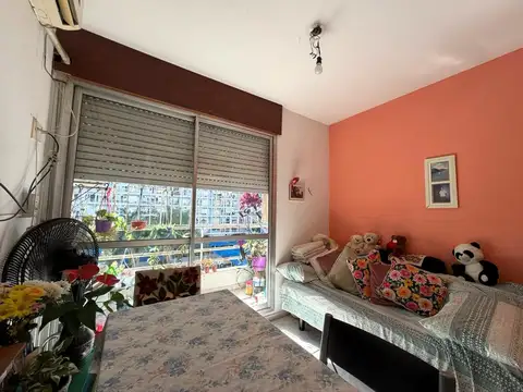 Avenida Almirante Brown 200