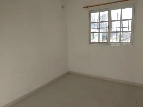Casa en Alquiler en Nogoya, $ 450.000