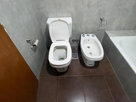 Departamento en Alquiler con 1 cocheras