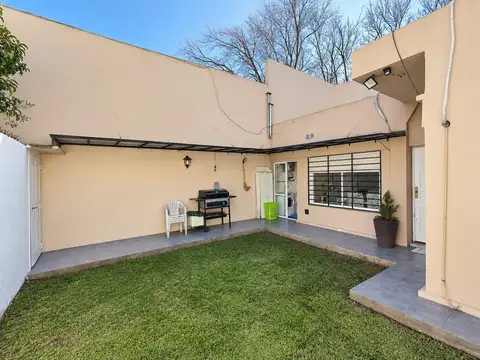 VENTA PH 3 AMBIENTES LINIERS PATIO SIN EXPENSAS